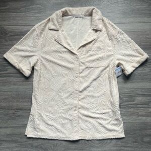 NEW Avec Les Filles Casual Short Sleeve Button Up Cream Subtle Palm Top Size S